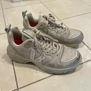 Veja Venturi Hexamesh in Gravel White